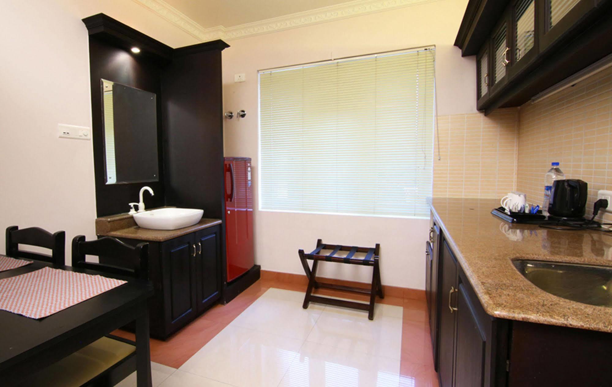 Atlas Airport Hotel Apartment Nedumbassery Eksteriør billede