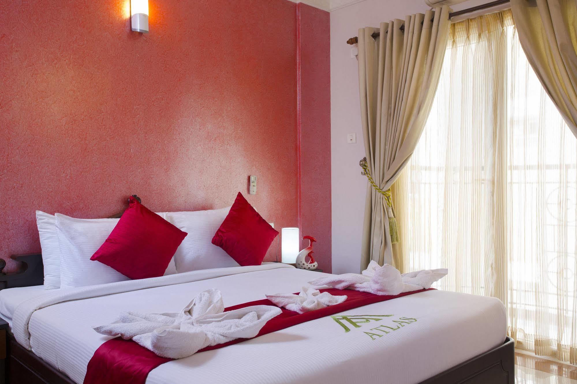 Atlas Airport Hotel Apartment Nedumbassery Eksteriør billede